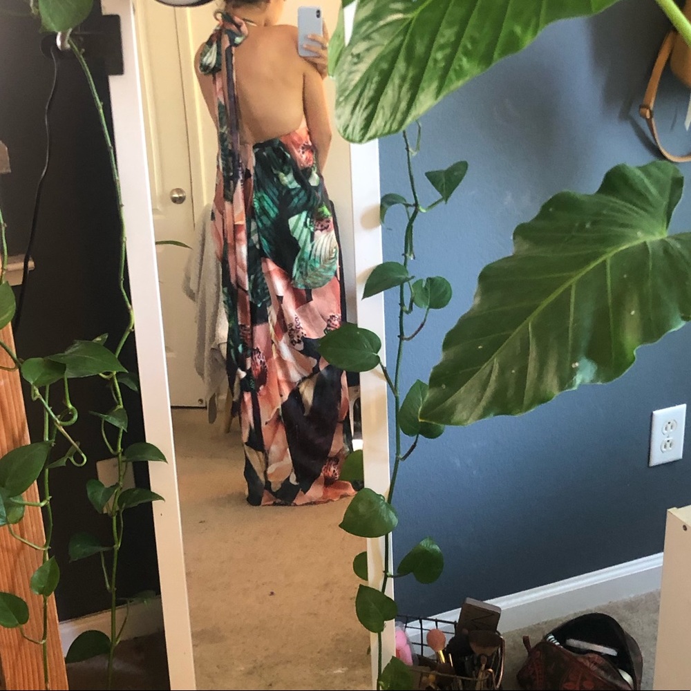 Dress - Picture 3 of 4